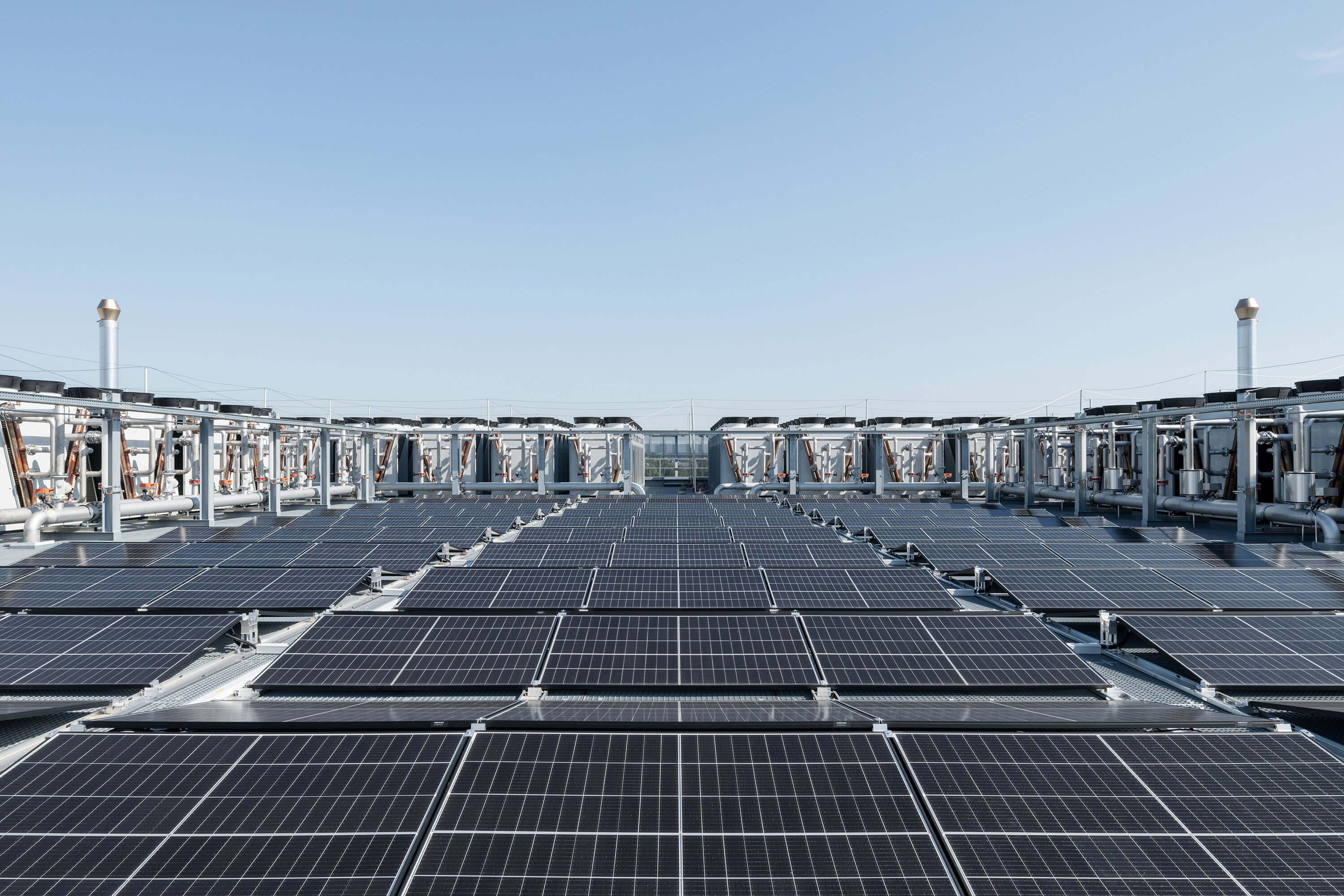 [Translate to Englisch:] Bild: Green Datacenter M, Dachansicht