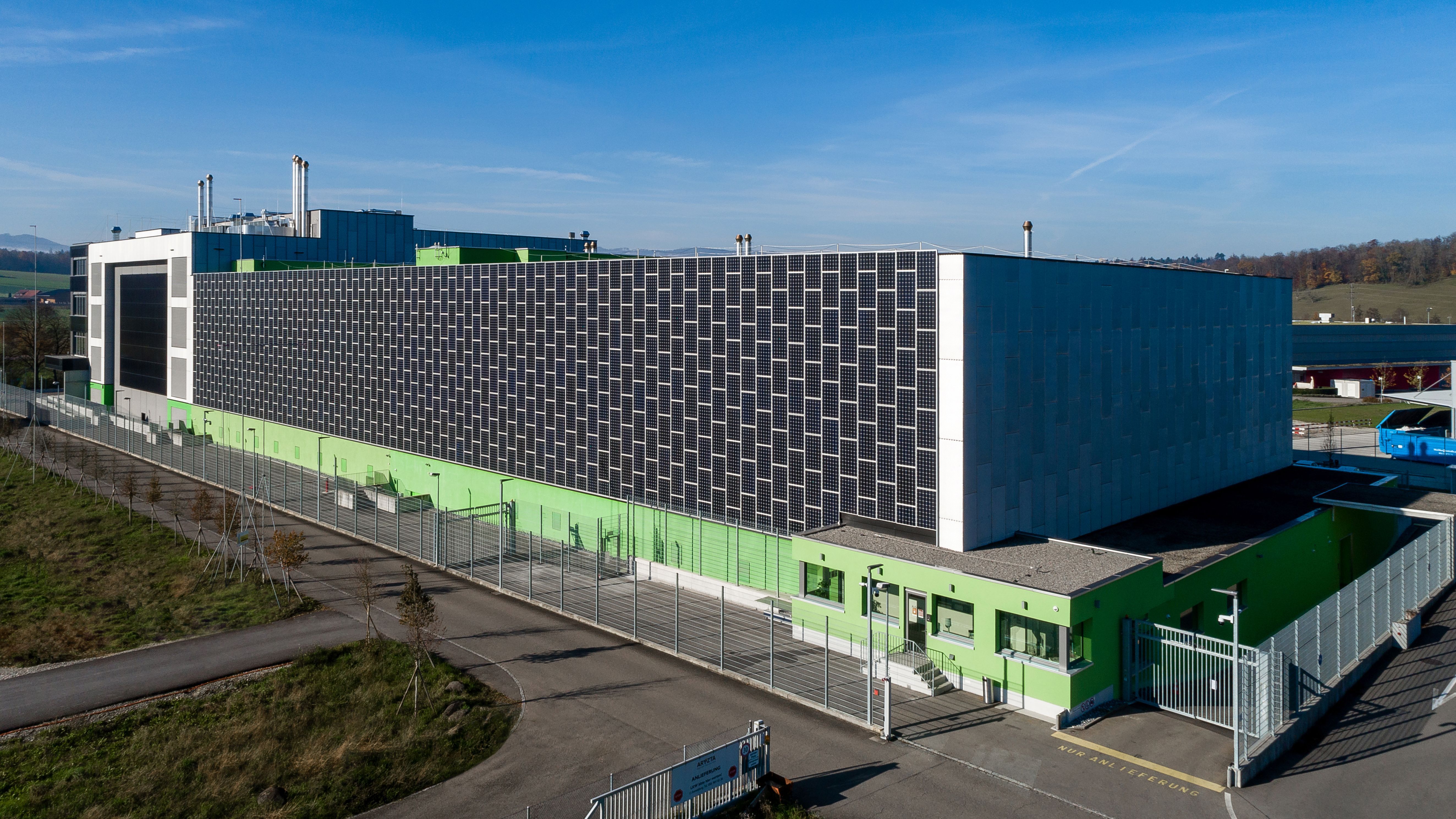 [Translate to Englisch:] Aussenansicht Campus Datacenter 02