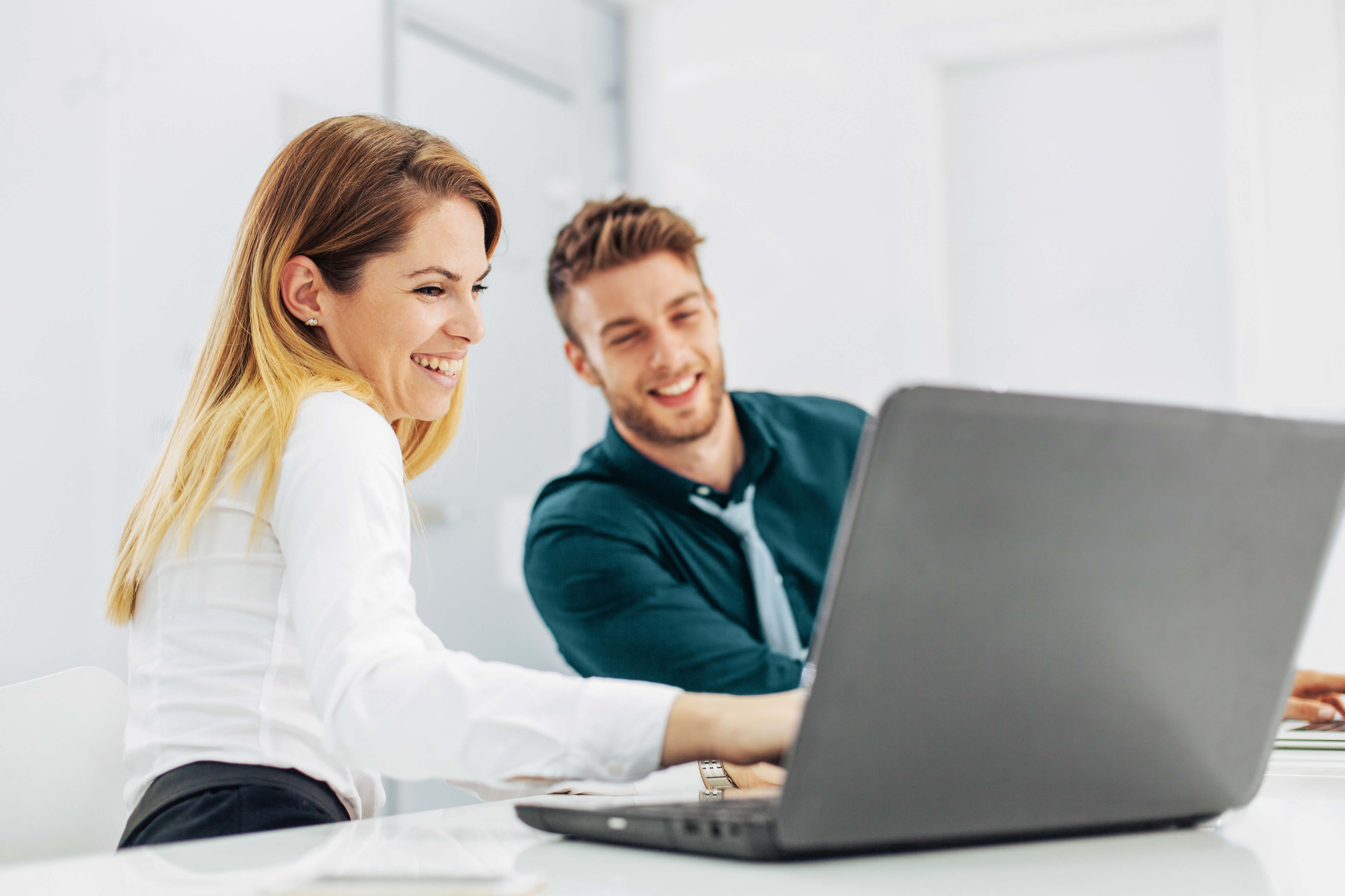 Team erstellt mit WordPress eine Website 