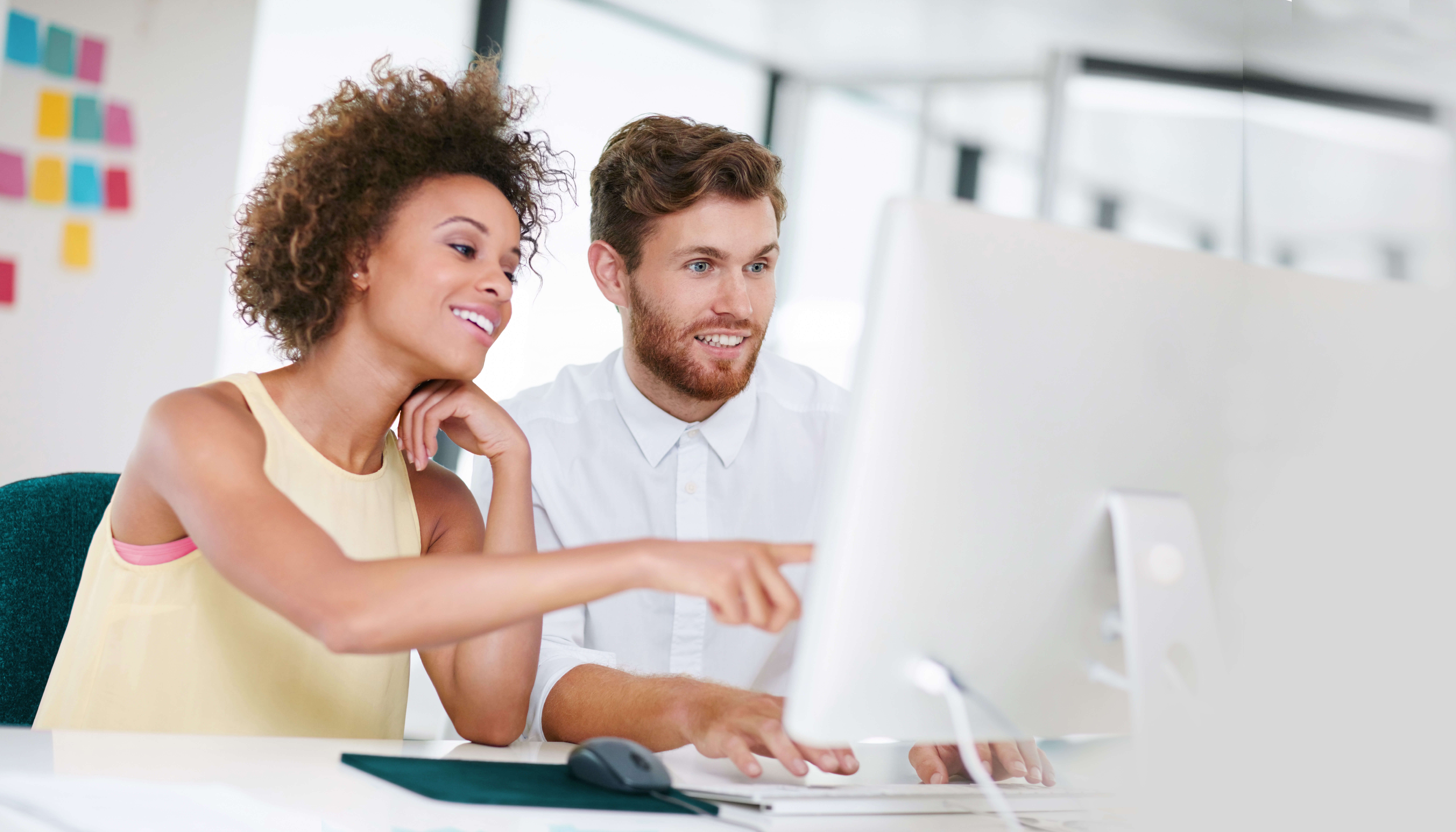 Stimmungsbild: Im Café die Website checken