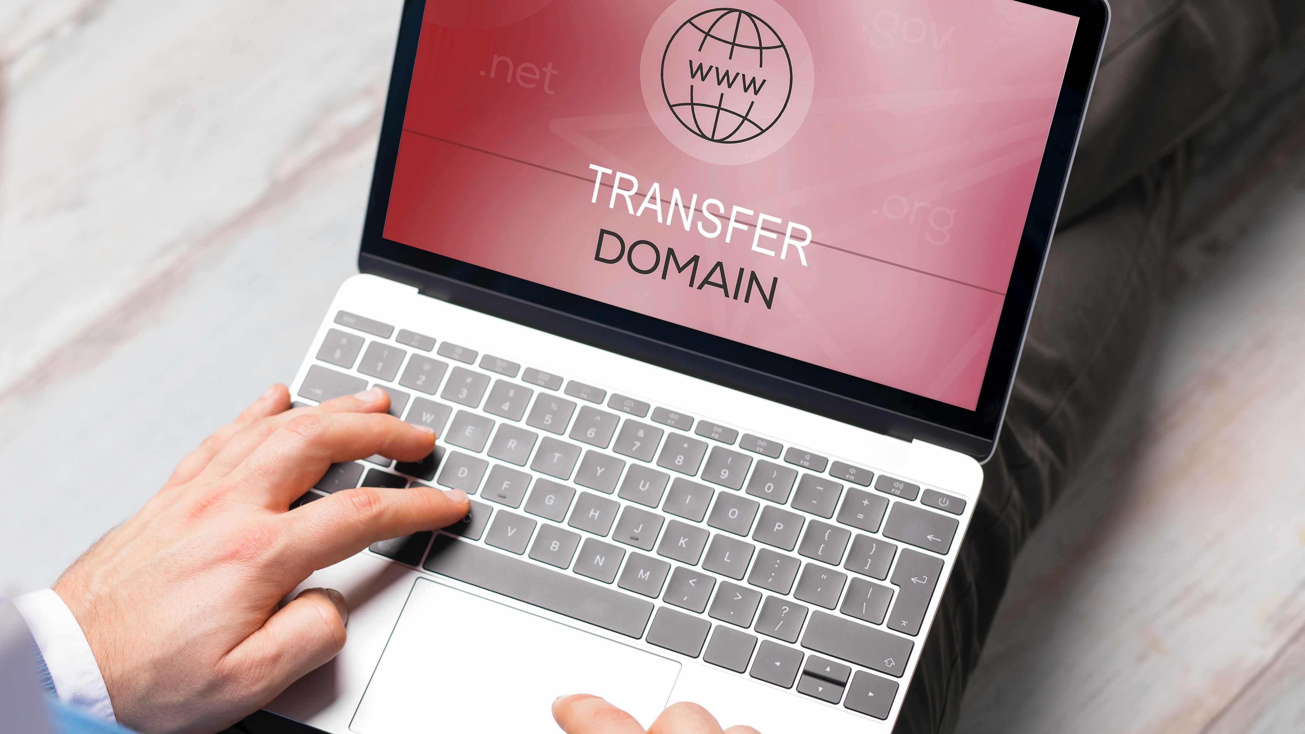 Man wants to transfer domain name for his website to notebook