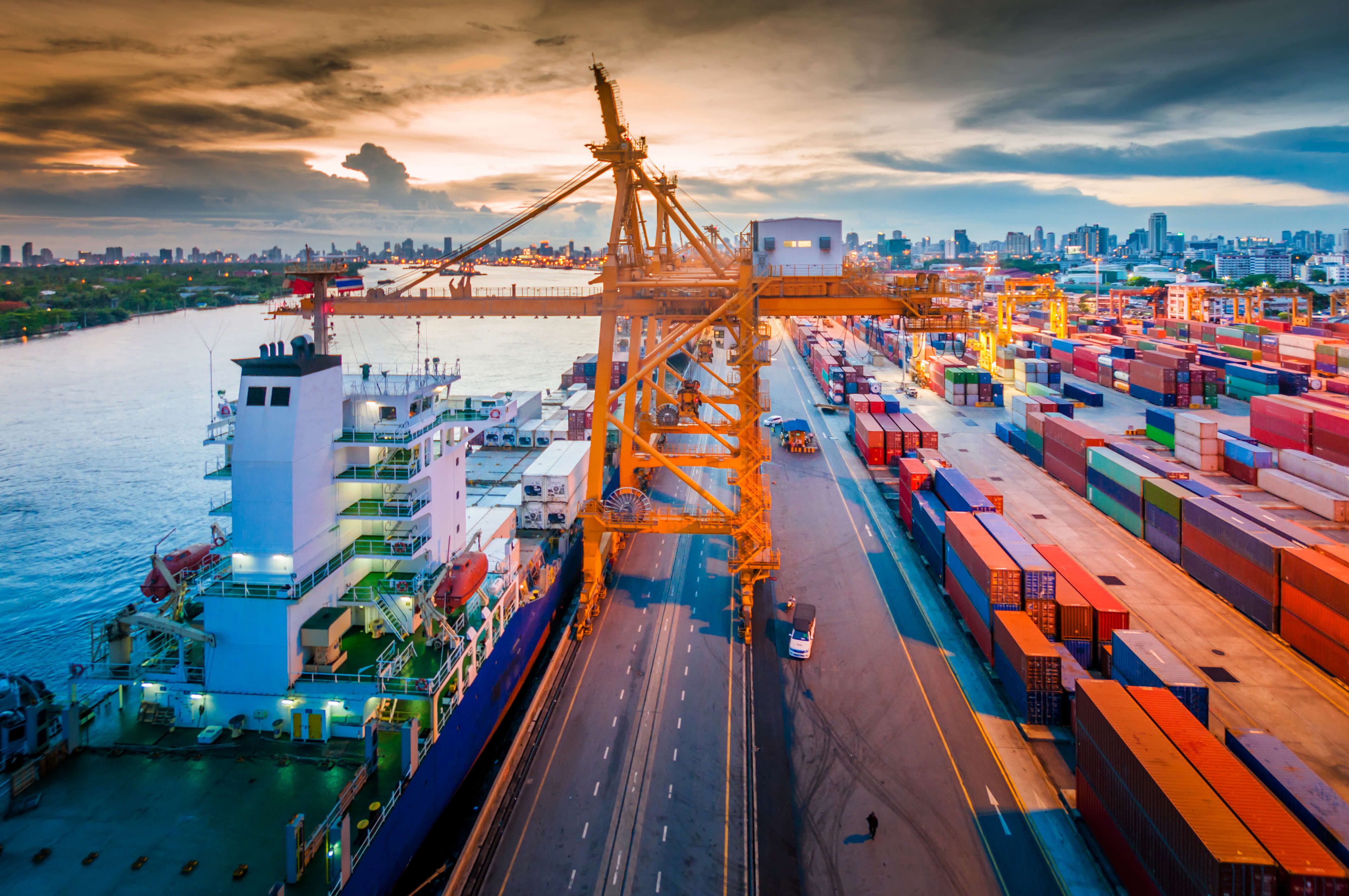 Hafen im Sonnenuntergang