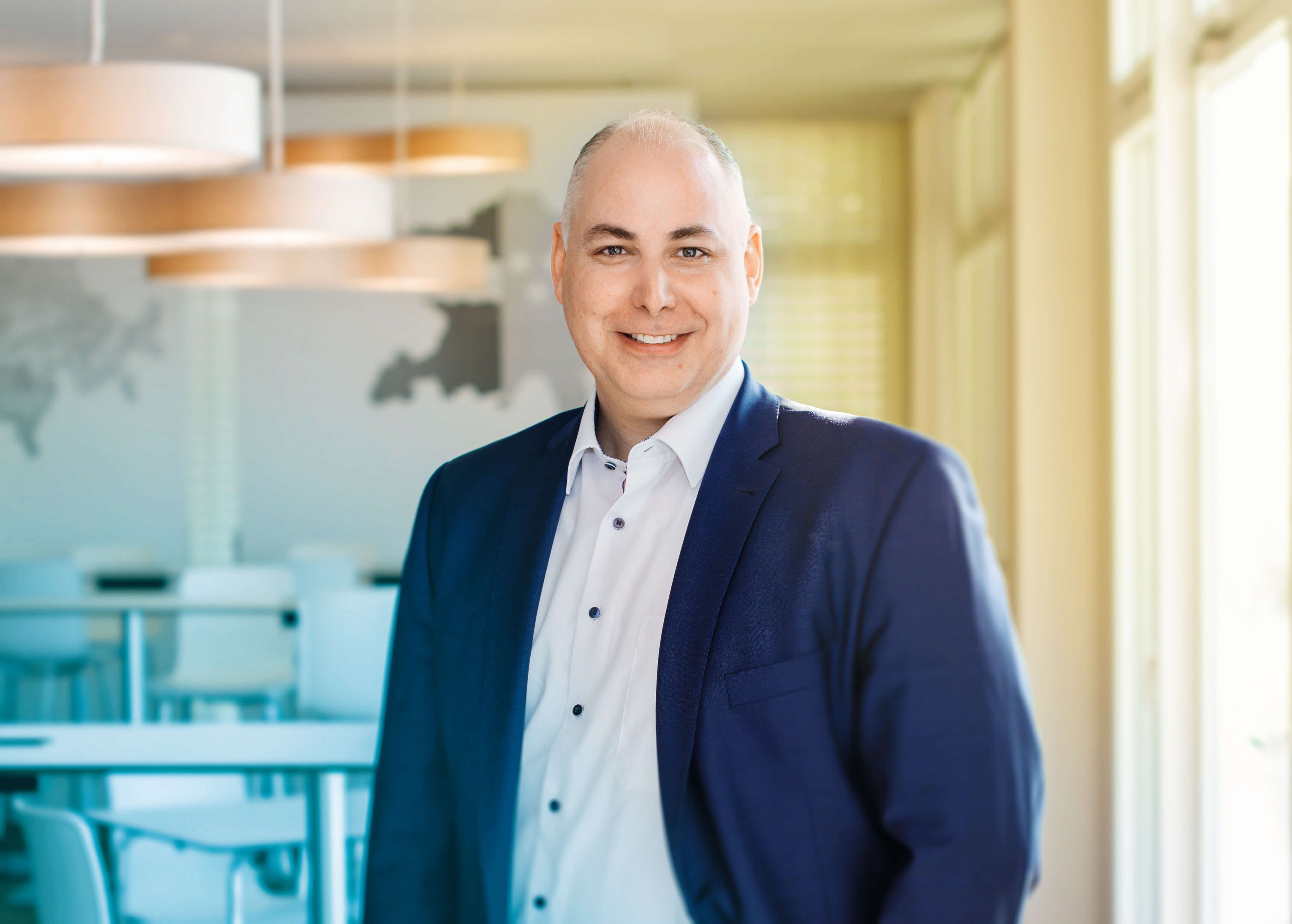 Roger Süess lächelt